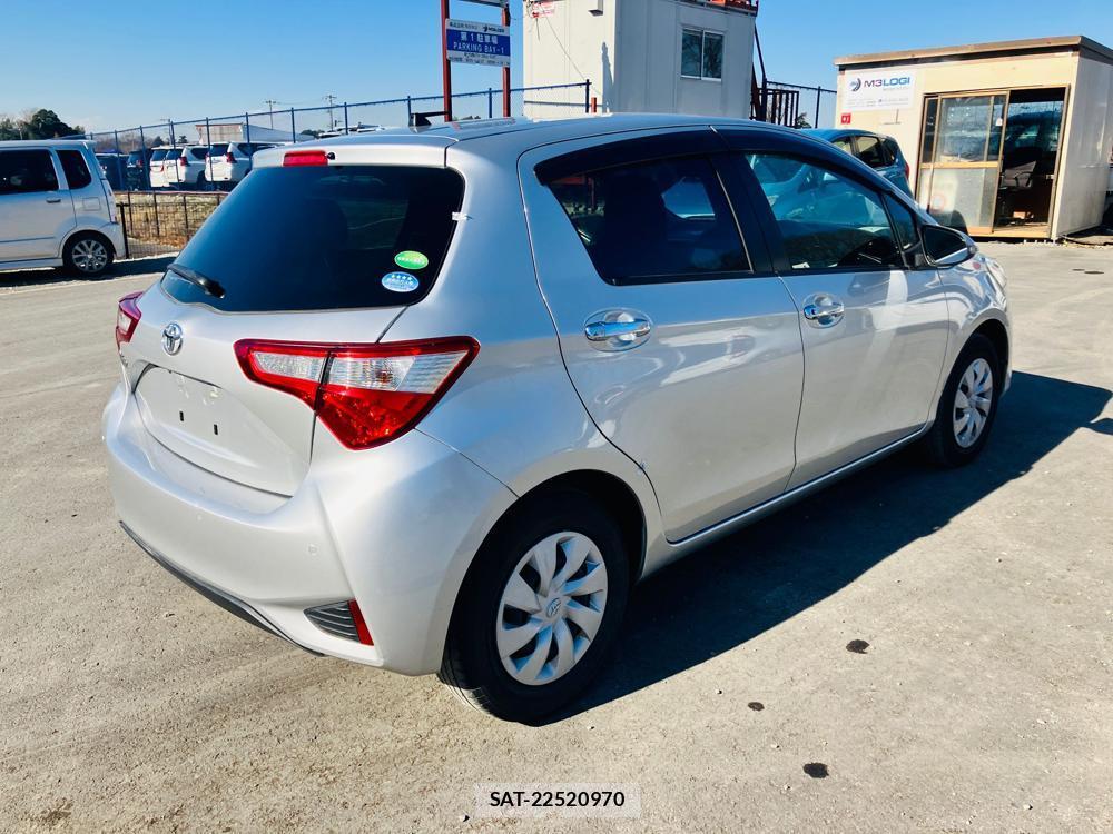 Toyota VITZ 2018-09 621224-2
