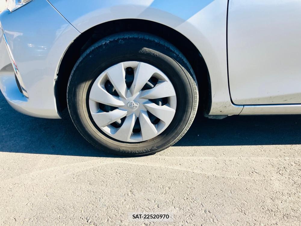 Toyota VITZ 2018-09 621224-38