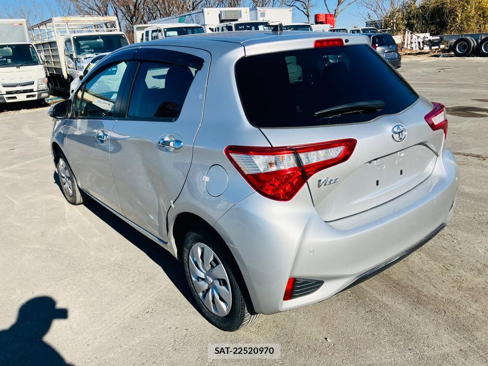 Toyota VITZ 2018-09 621224-4