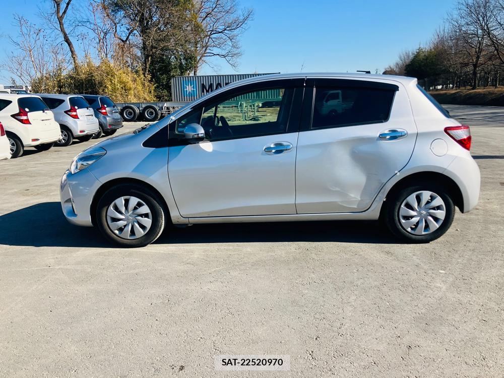 Toyota VITZ 2018-09 621224-5