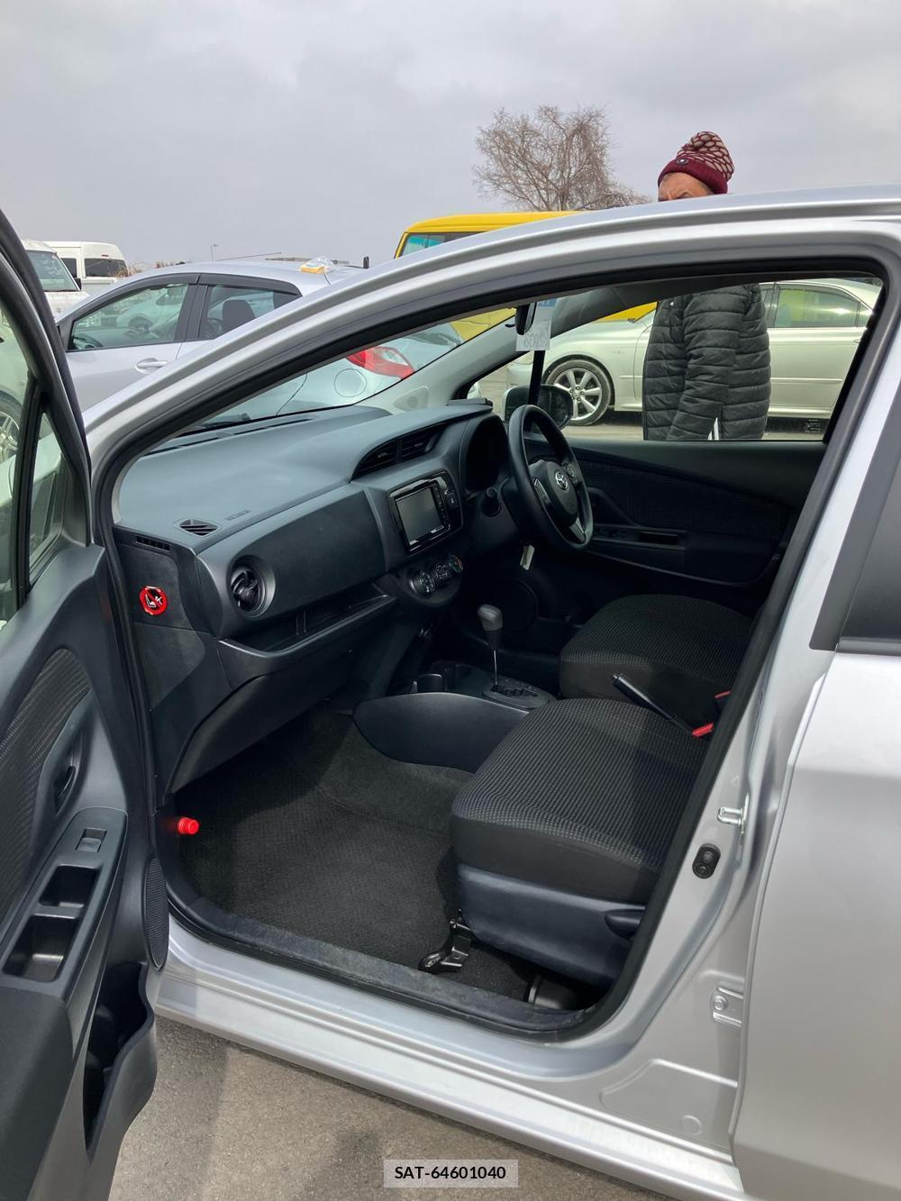 Toyota VITZ 2019-02 824320-9