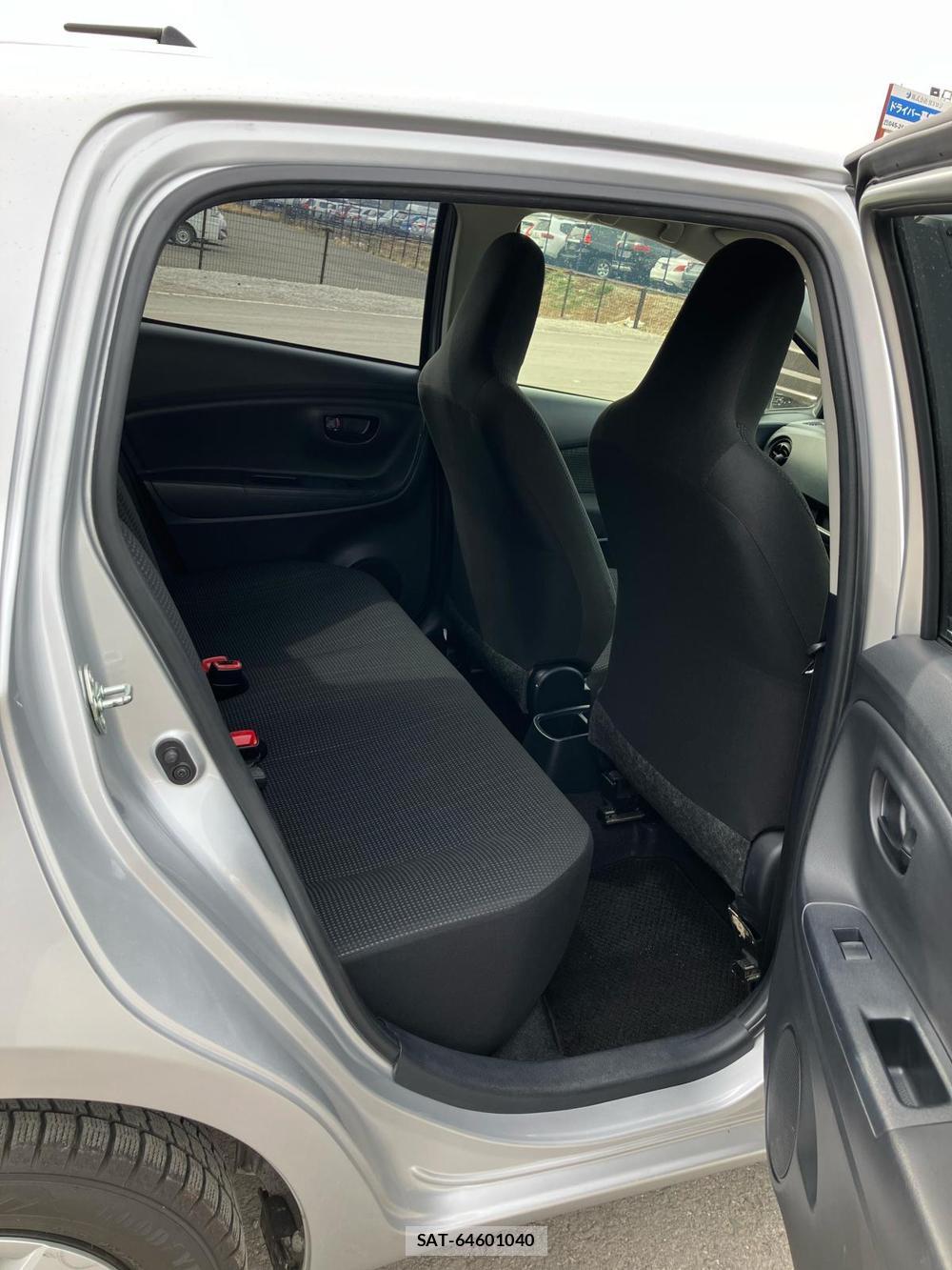 Toyota VITZ 2019-02 824320-10