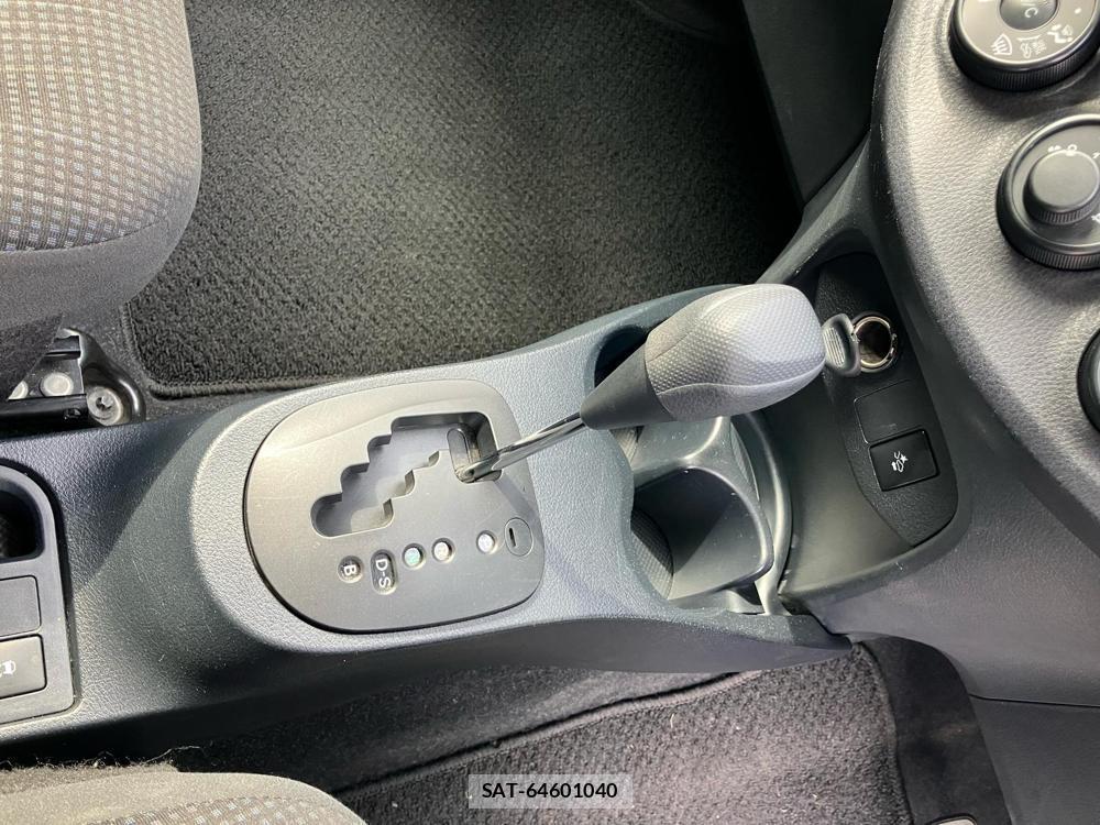 Toyota VITZ 2019-02 824320-21
