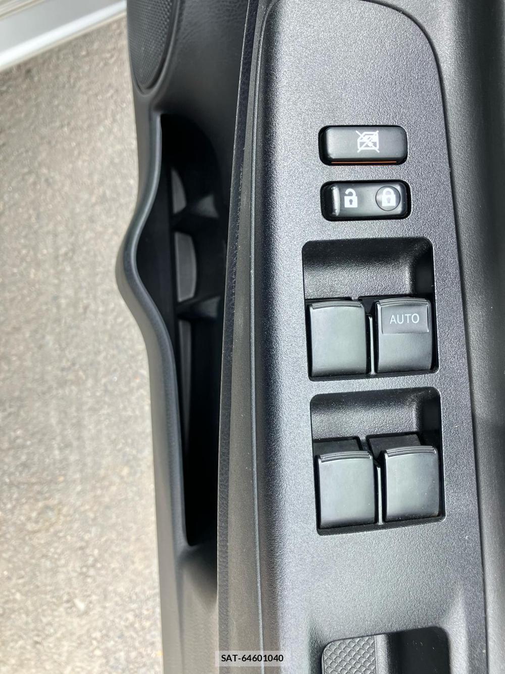 Toyota VITZ 2019-02 824320-24