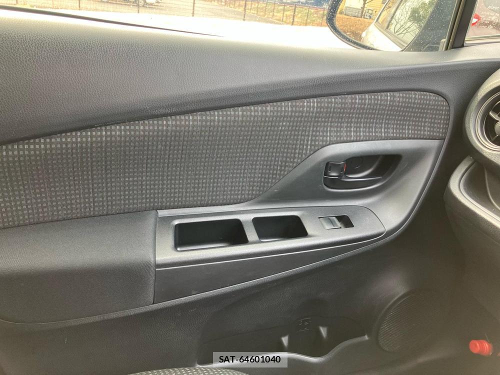 Toyota VITZ 2019-02 824320-25