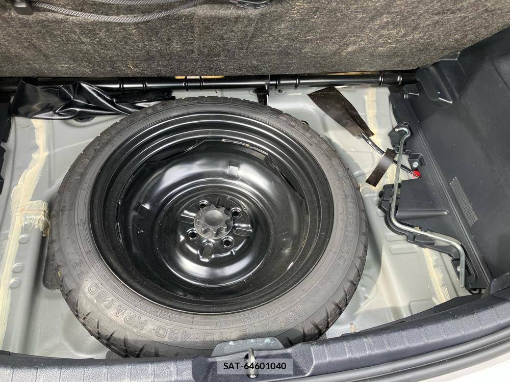 Toyota VITZ 2019-02 824320-27