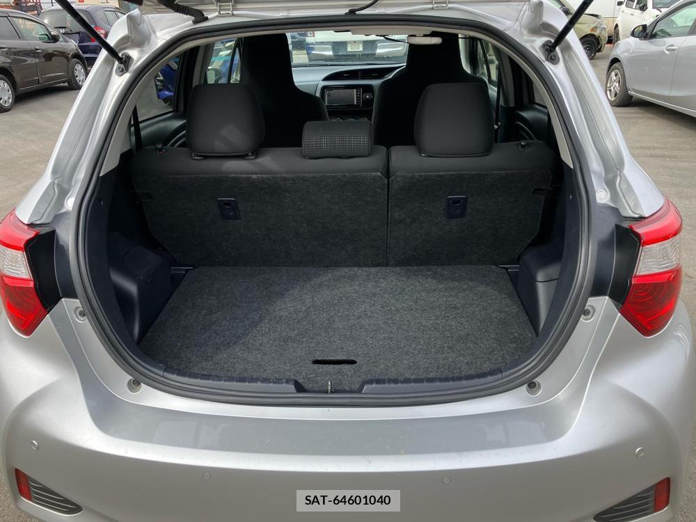 Toyota VITZ 2019-02 824320-29