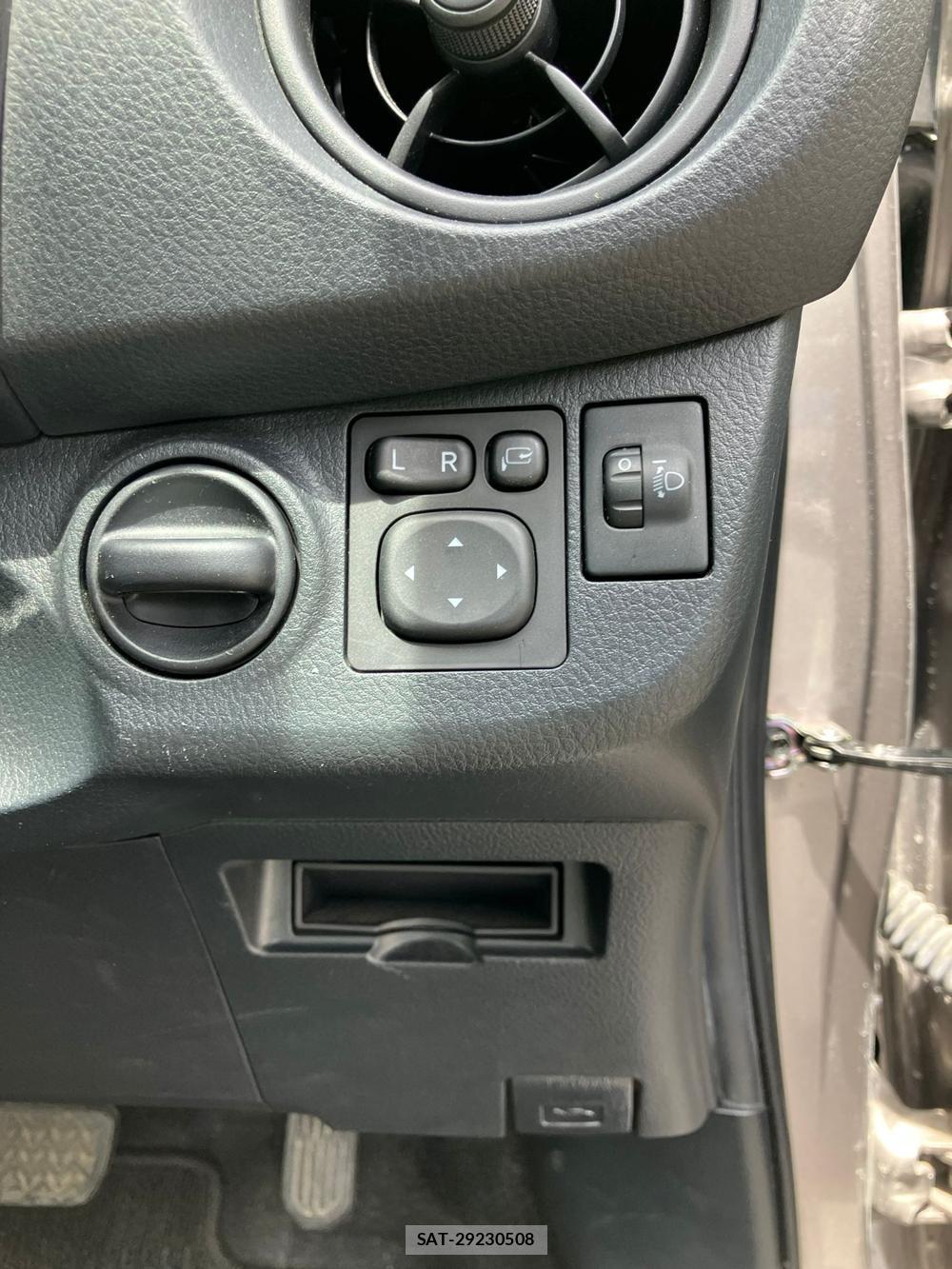 Toyota VITZ 2019 932714-23