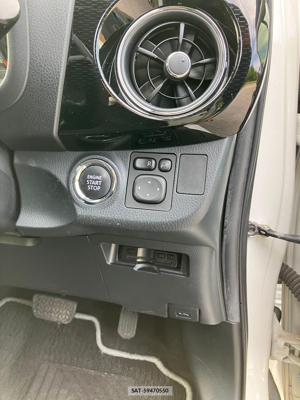 Toyota VITZ 2019 994361-23