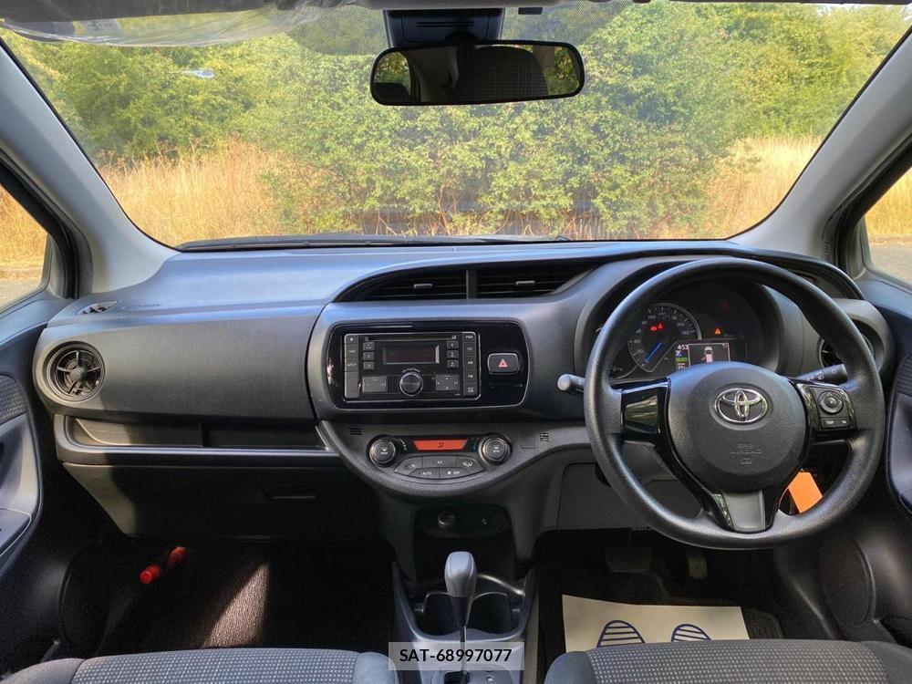 Toyota VITZ 2020-01 646994-13