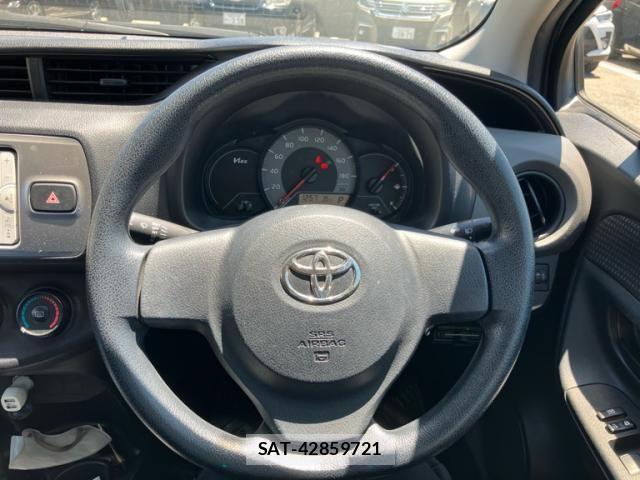 Toyota VITZ 2015-03 1211642-15