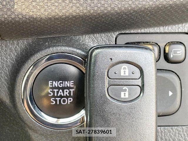 Toyota VITZ 2014-10 1268697-5