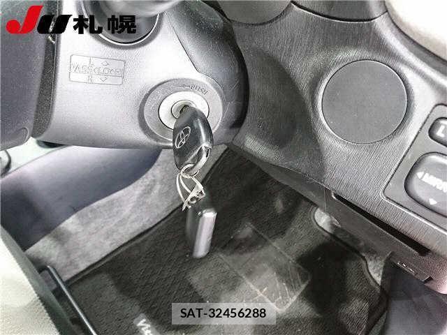 Toyota VITZ 2011 1273597-3