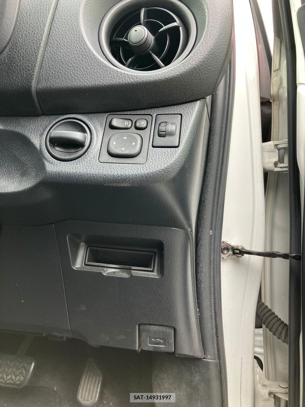 Toyota VITZ HYBRID 2018 1284215-11