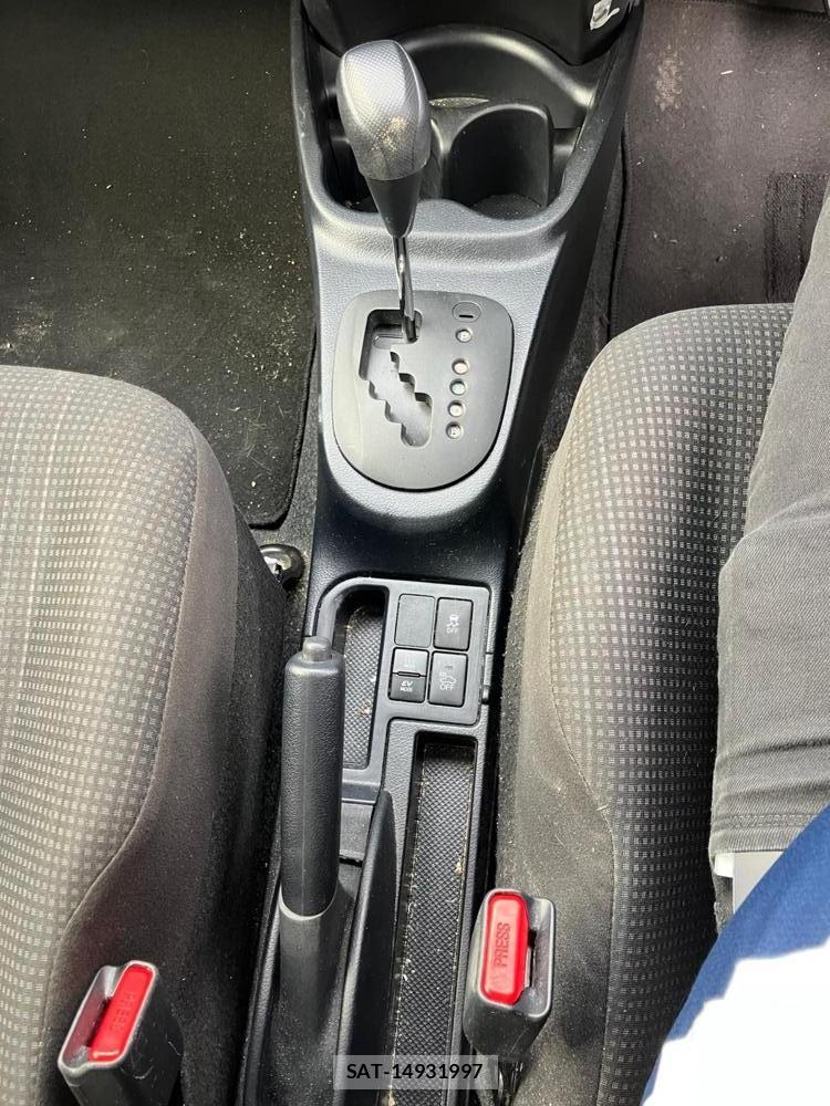 Toyota VITZ HYBRID 2018 1284215-21