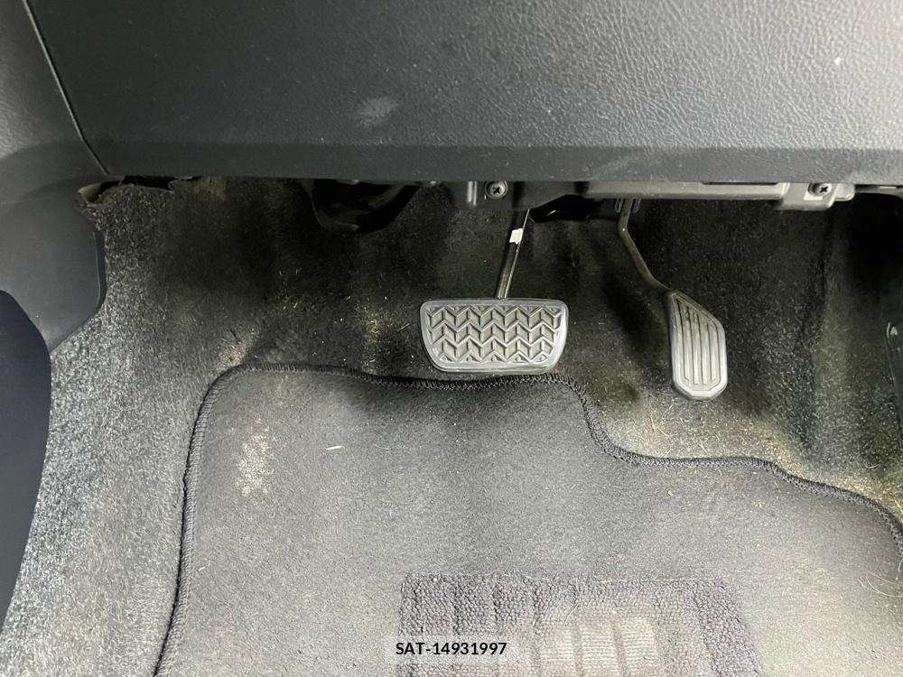 Toyota VITZ HYBRID 2018 1284215-23