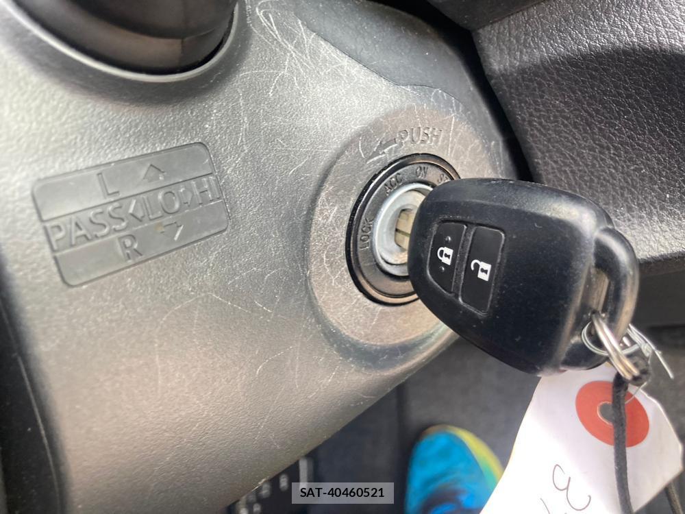 Toyota VITZ 2018 1284213-12