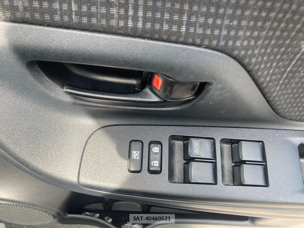Toyota VITZ 2018 1284213-18