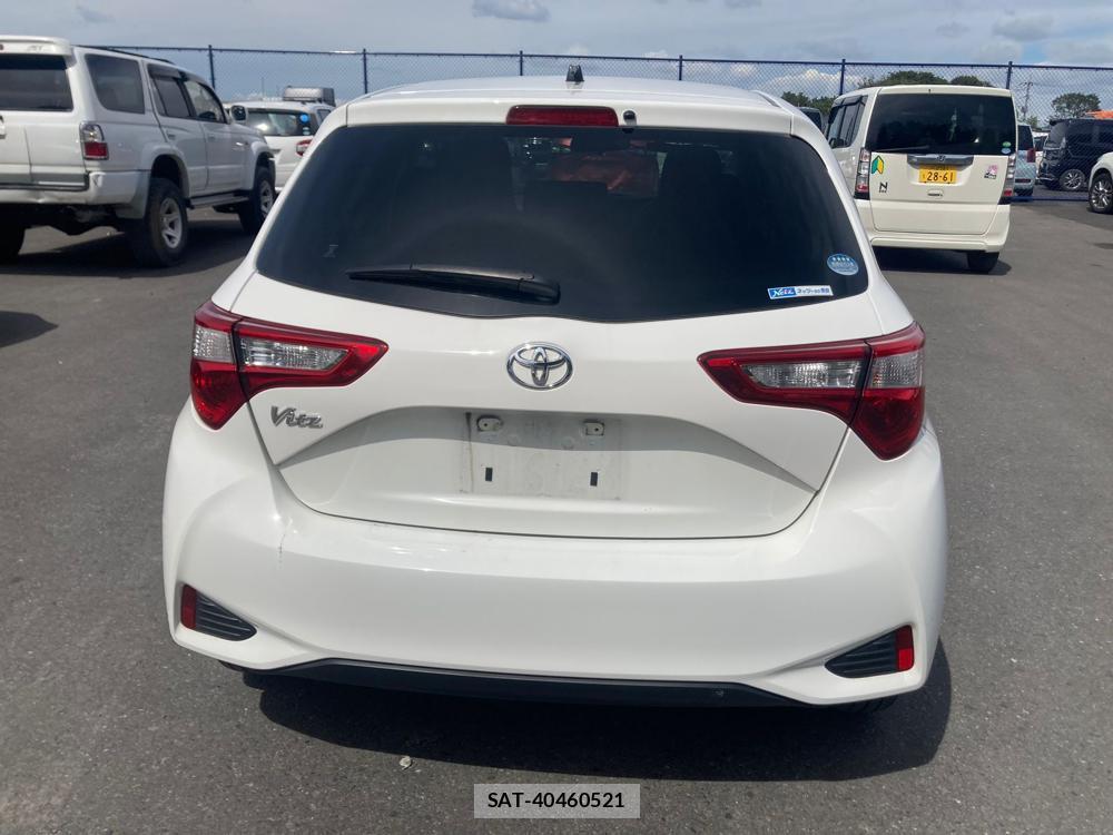 Toyota VITZ 2018 1284213-4