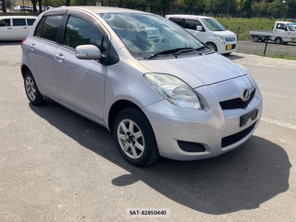 Toyota VITZ 2010-08 1297110-0