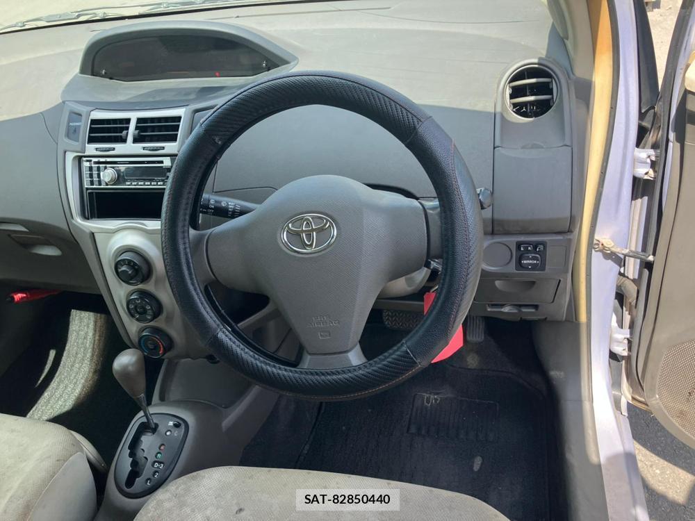 Toyota VITZ 2010-08 1297110-16