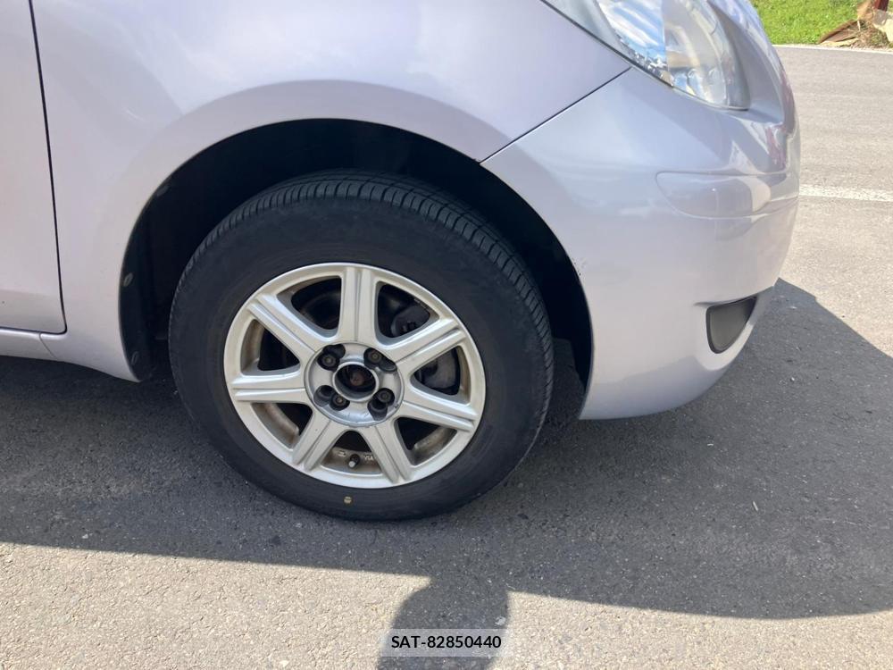Toyota VITZ 2010-08 1297110-32