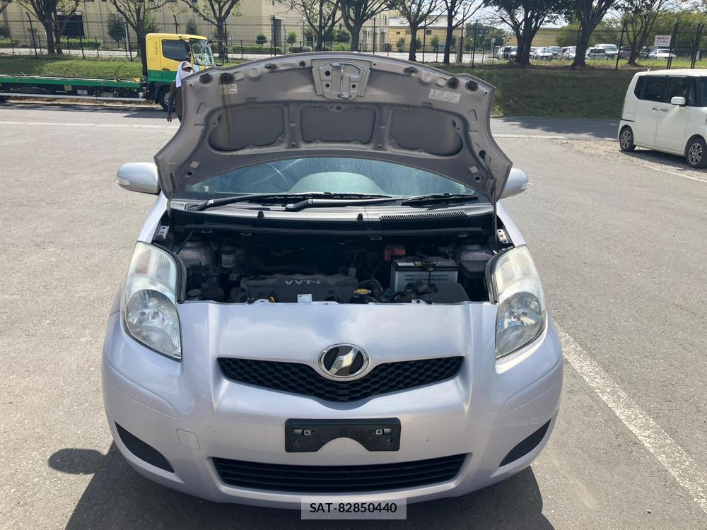 Toyota VITZ 2010-08 1297110-36