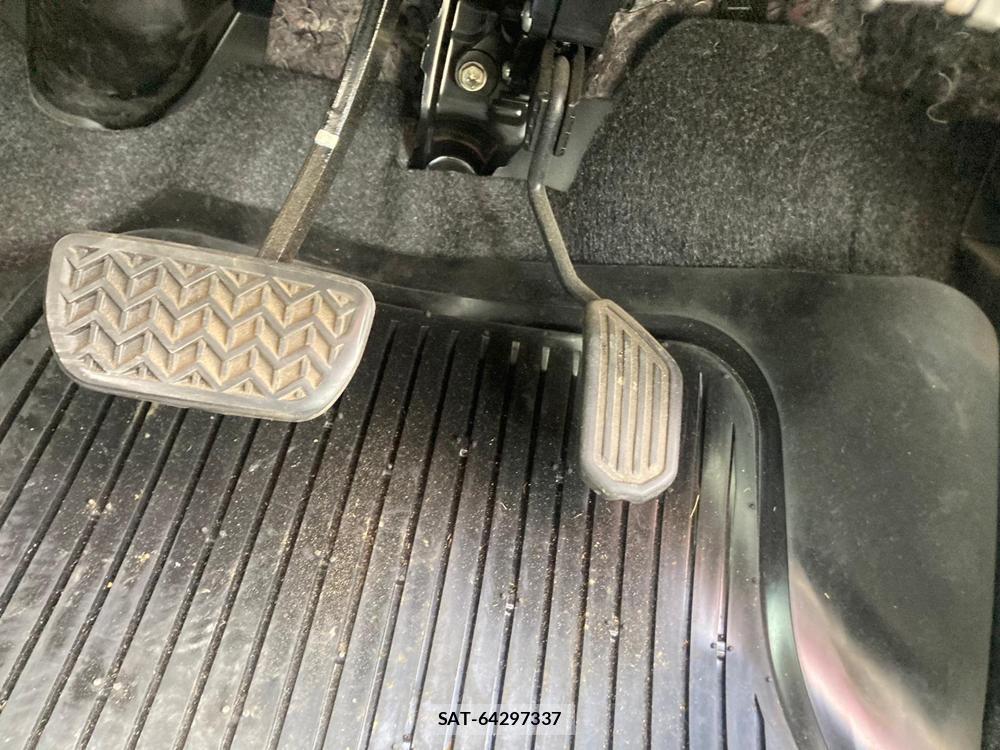 Toyota VITZ 2018 1289511-23