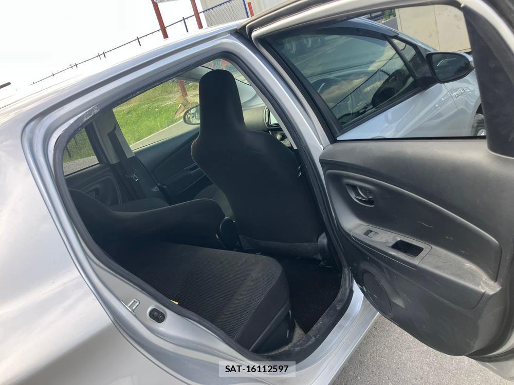 Toyota VITZ 2018 1297070-8