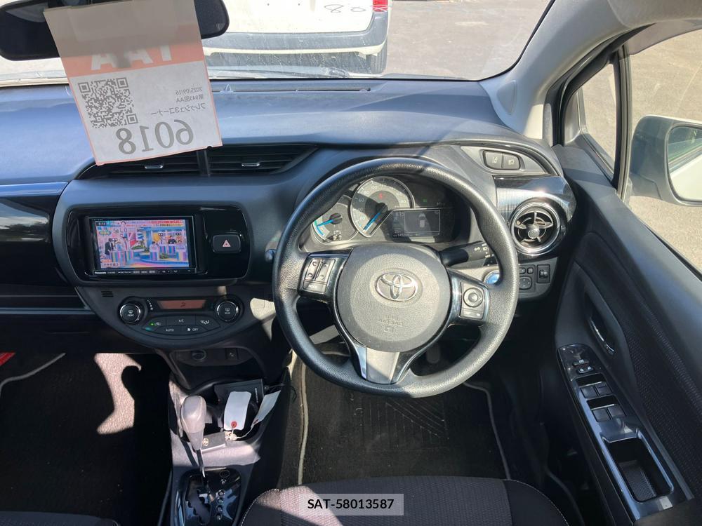 Toyota VITZ 2018 1284223-13