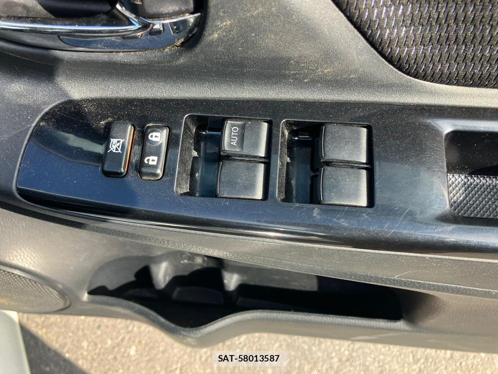 Toyota VITZ 2018 1284223-22