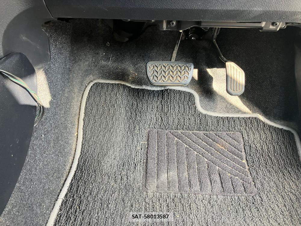 Toyota VITZ 2018 1284223-25