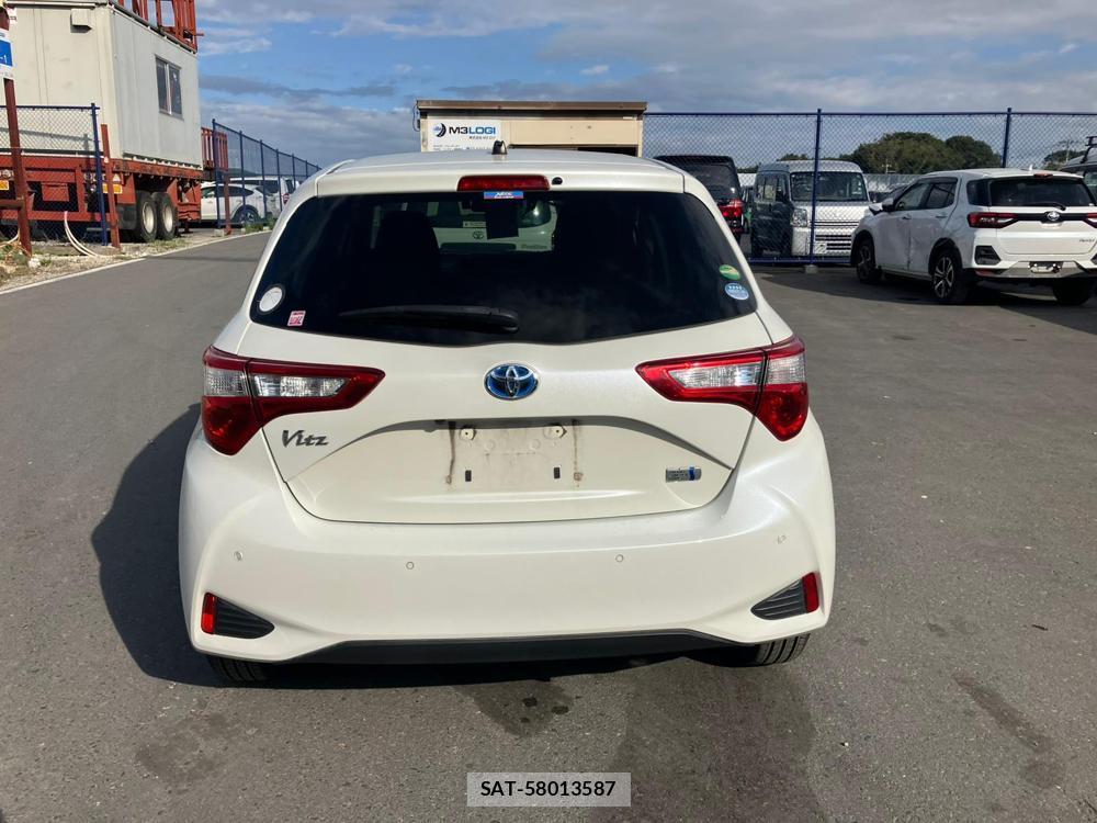Toyota VITZ 2018 1284223-3