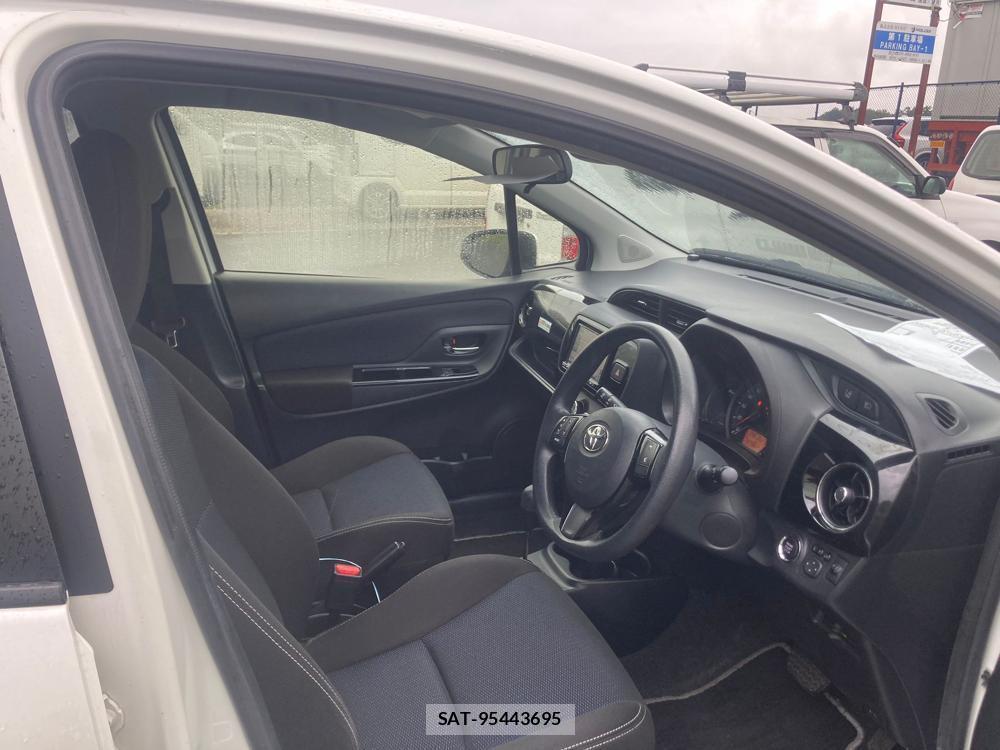 Toyota VITZ 2018 1295214-11