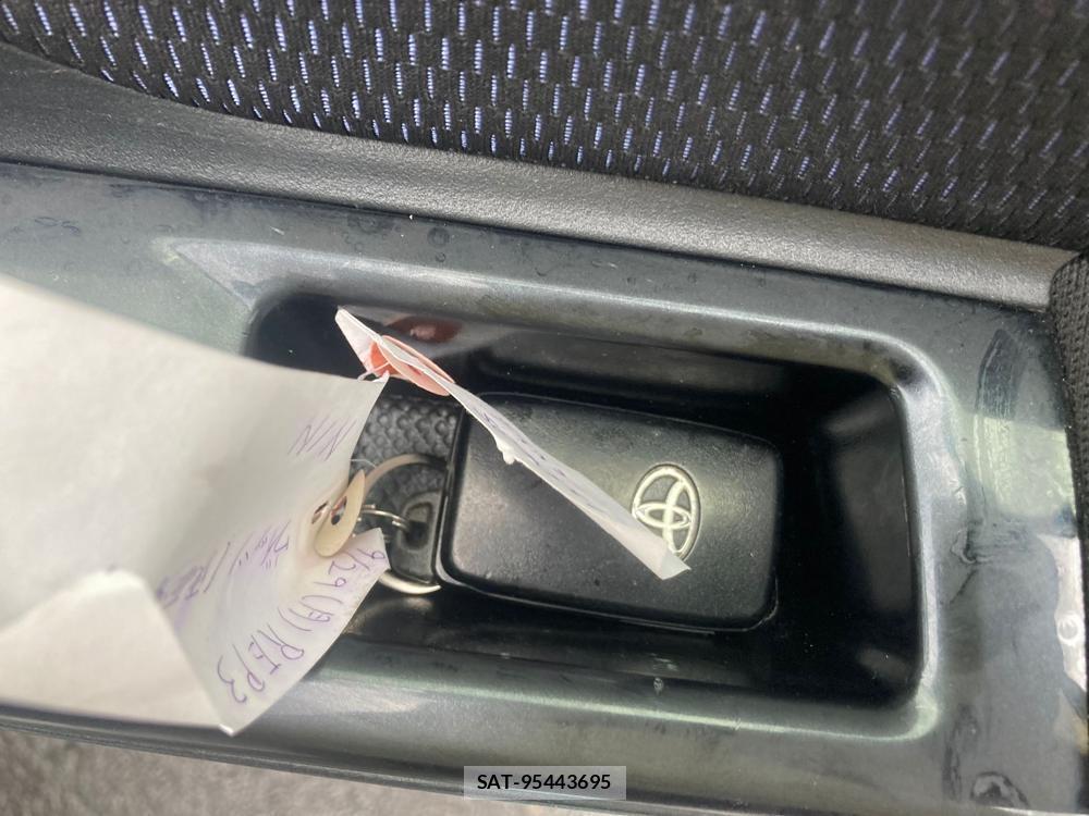Toyota VITZ 2018 1295214-21