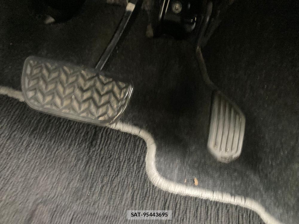 Toyota VITZ 2018 1295214-24