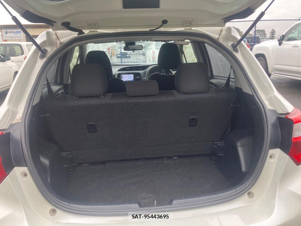Toyota VITZ 2018 1295214-27