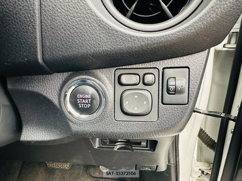 Toyota VITZ 2018 1298849-16
