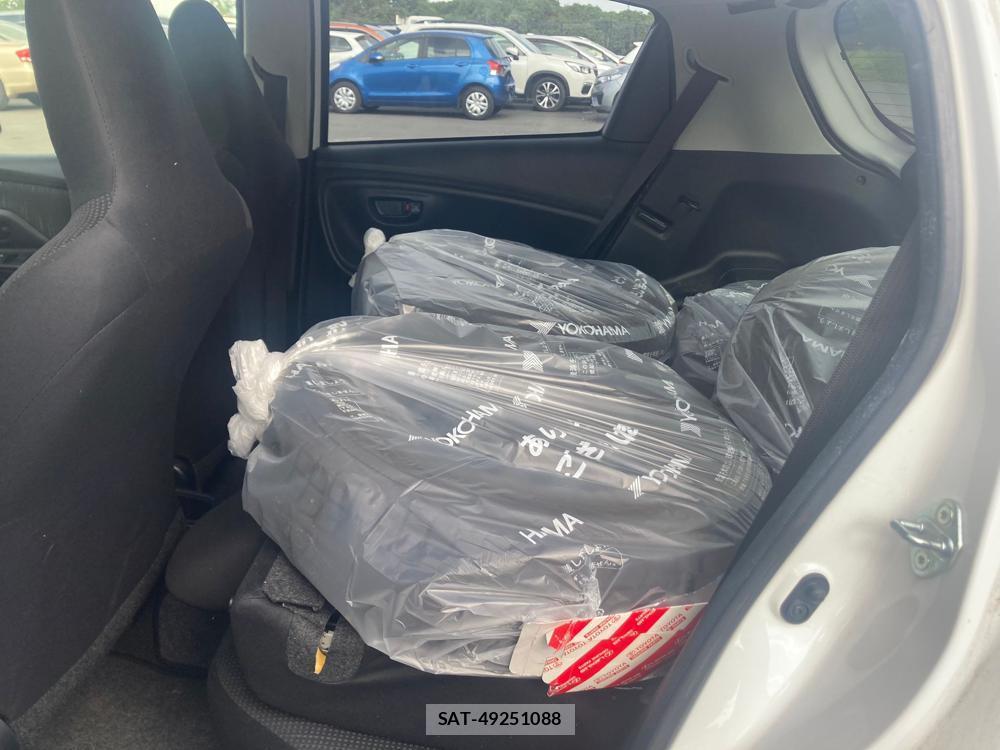 Toyota VITZ 2018 1295196-9