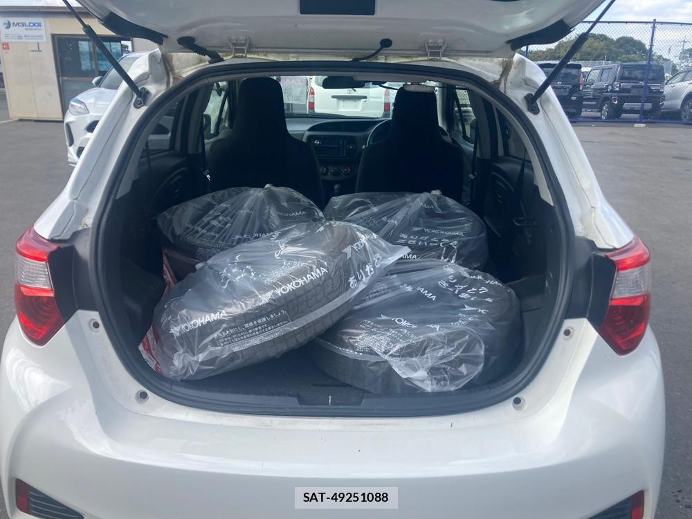 Toyota VITZ 2018 1295196-26