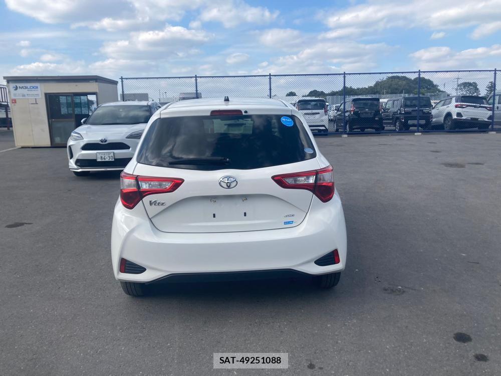 Toyota VITZ 2018 1295196-3