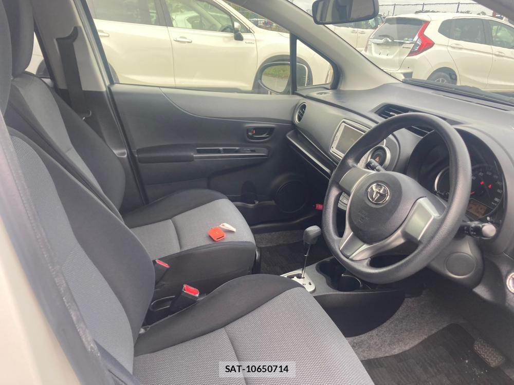 Toyota VITZ 2012 1317699-11