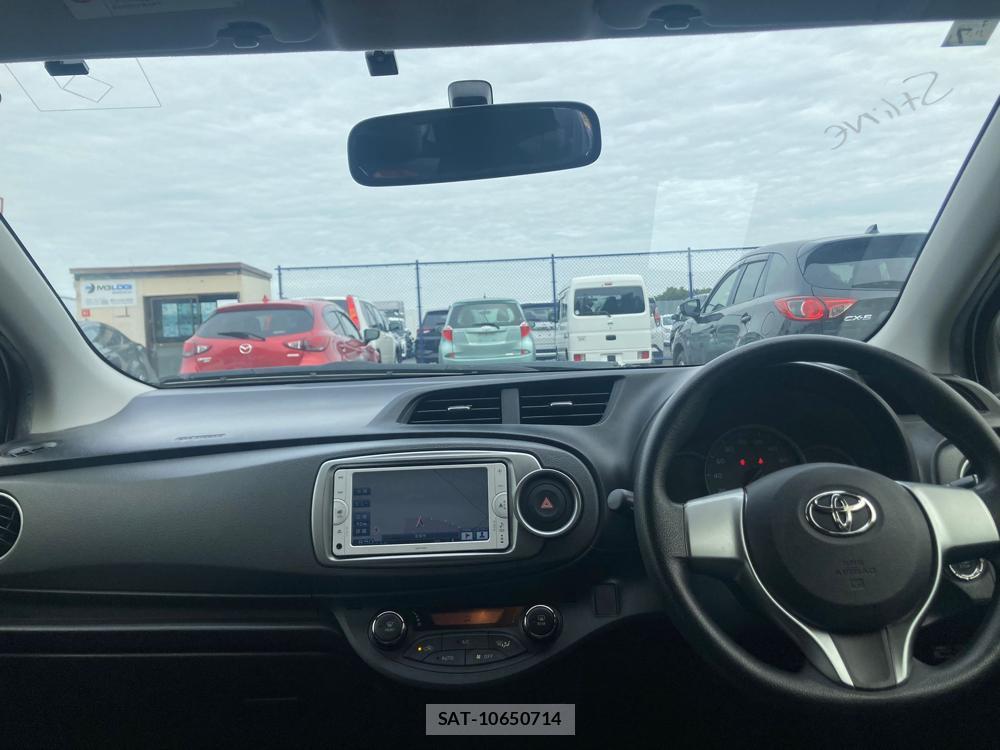Toyota VITZ 2012 1317699-12