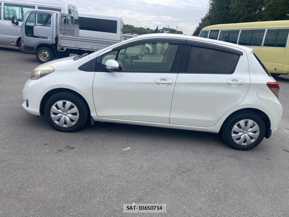 Toyota VITZ 2012 1317699-1