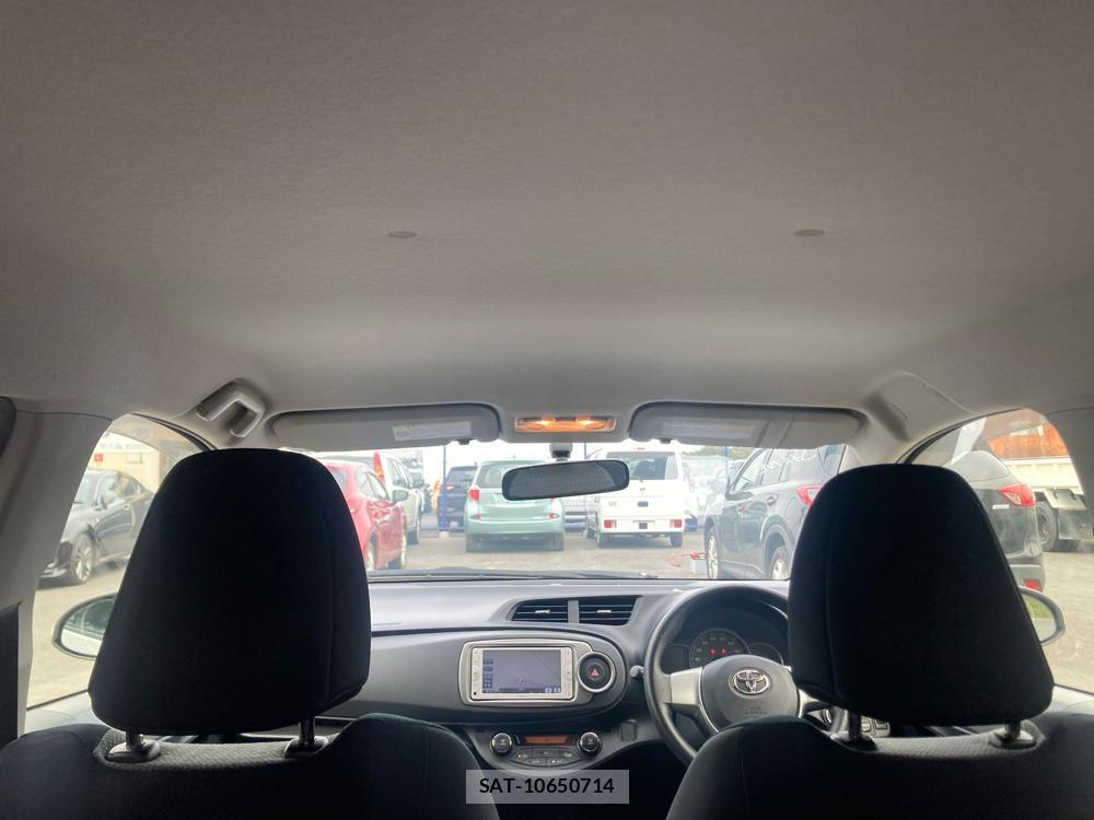 Toyota VITZ 2012 1317699-24