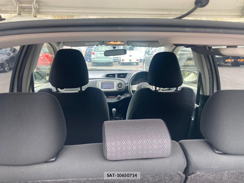 Toyota VITZ 2012 1317699-25
