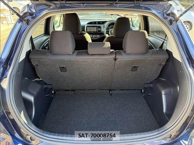 Toyota VITZ 2017-12 1829945-10