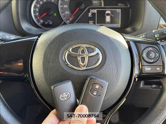 Toyota VITZ 2017-12 1829945-17