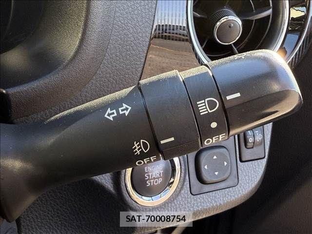 Toyota VITZ 2017-12 1829945-28