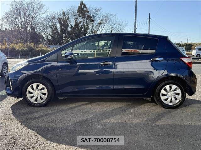 Toyota VITZ 2017-12 1829945-5